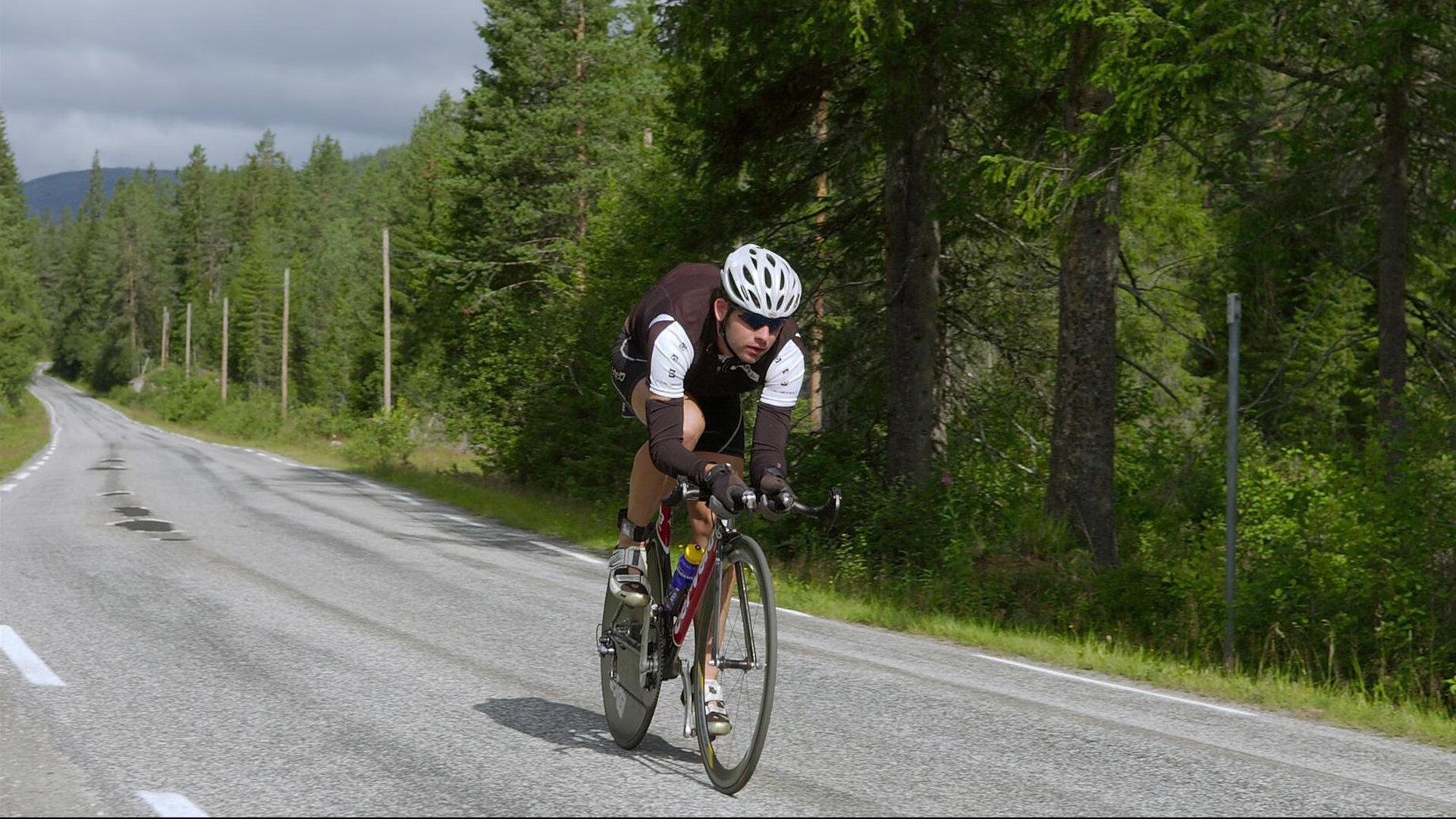 潘展乐勇夺世锦赛金牌,中国游泳新星闪耀国际舞台