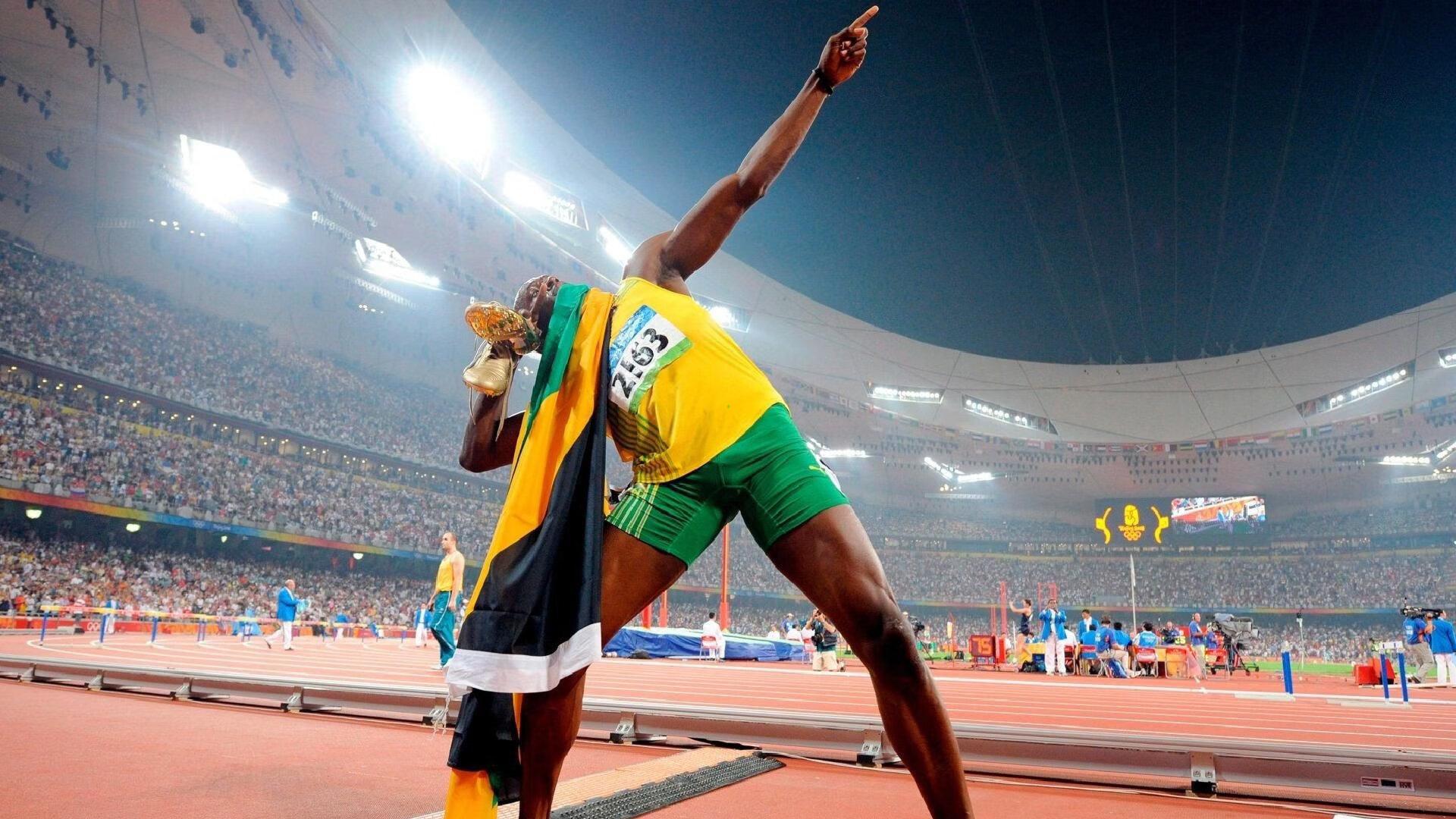 詹姆斯率队逆转取胜,湖人季后赛前景光明