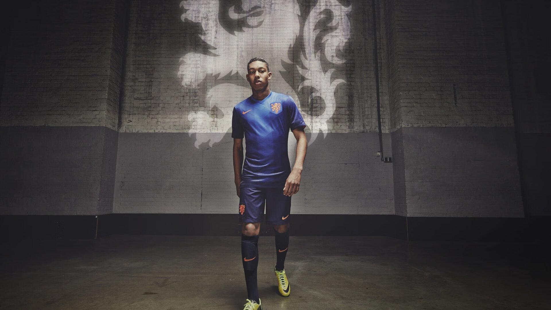 库里狂砍50分率勇士逆转胜 三分雨浇灭对手反扑希望