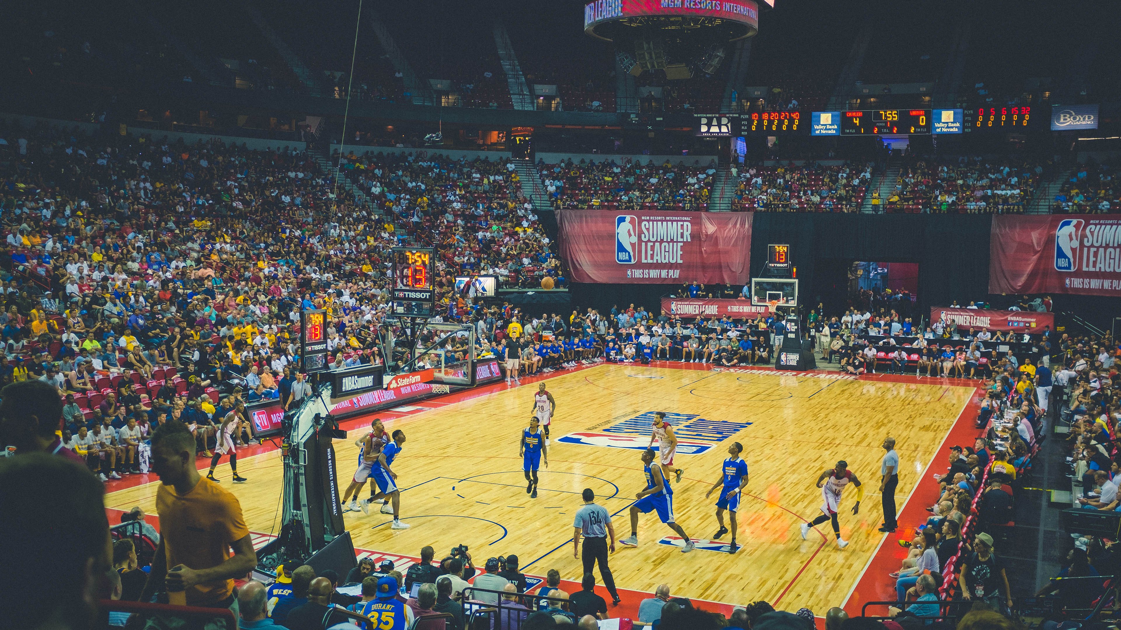 电竞世界杯落幕,中国战队斩获冠军,全球观众破纪录